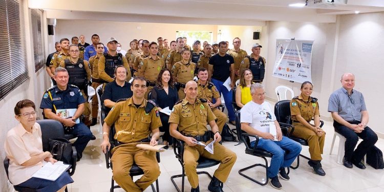 Cáritas e a Câmara Técnica de Enfrentamento ao Tráfico de Pessoas realiza a semana da “Campanha Coração Azul”