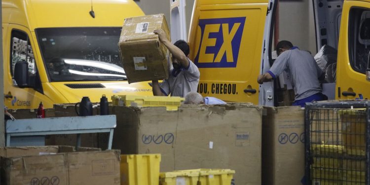 Interessados em leilão de refugos dos Correios já podem fazer inscrições