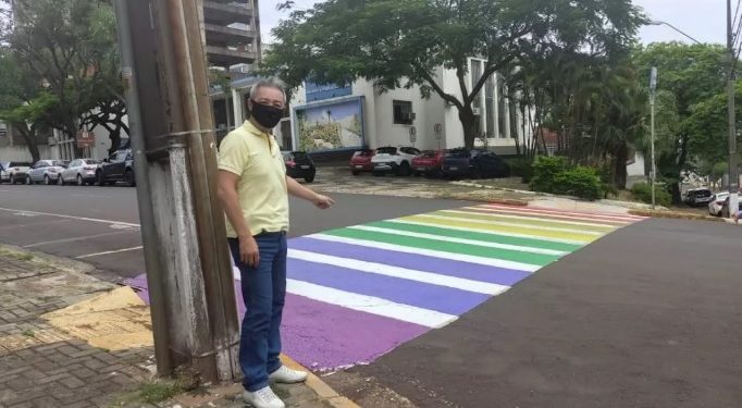 Deputado que pediu retirada de faixa colorida em Foz tem mandato cassado