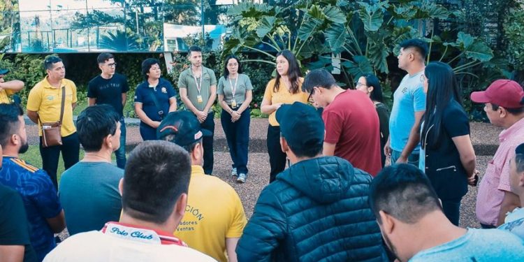 Prefeitura de CDE formaliza guias de turismo para combater ilegais