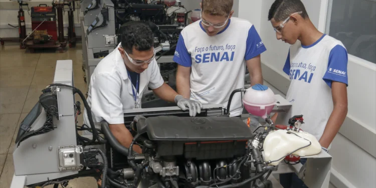 Senai divulga edital com vagas para cursos técnicos gratuitos