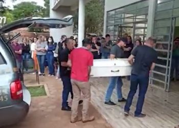 Oito vítimas de policial militar são enterradas em Toledo e São Pedro do Iguaçu