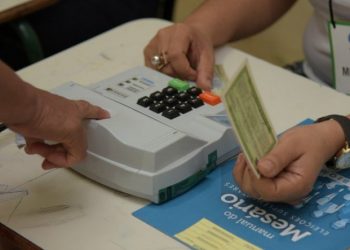 Mesário voluntário tem isenção de taxa de concurso no Paraná