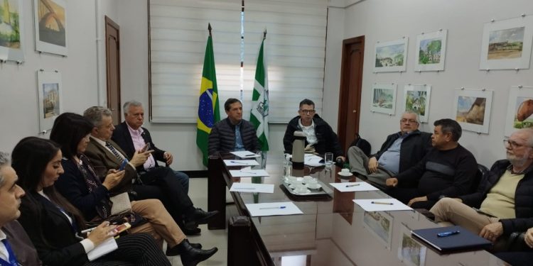 Gestão Integrada do Turismo e Governo do Estado traçam estratégias para atrair mais visitantes ao Destino Iguaçu