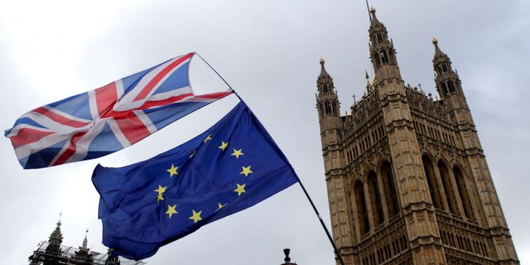 Reino Unido disponibiliza bolsas de mestrado para alunos de 160 países