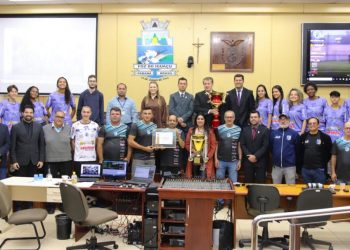 Foz do Iguaçu FC recebe moção de aplausos na Câmara Municipal de Vereadores