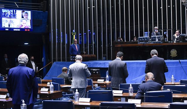 Senado aprova projeto que regulamenta o teletrabalho