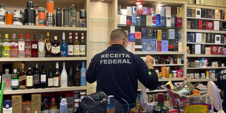 Operação Modo Avião combate importação ilegal e sonegação de impostos