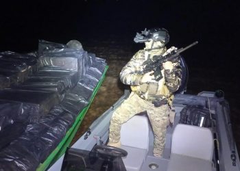 Forças policiais apreendem veículos, embarcações e cigarros contrabandeados do Paraguai