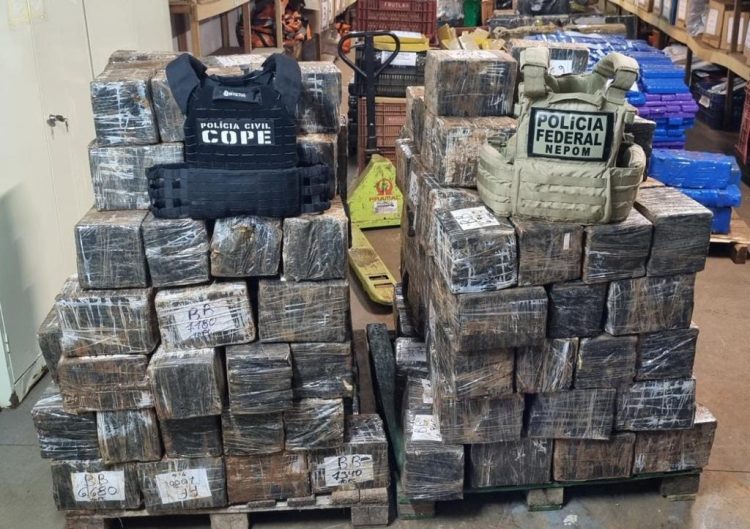 PF e COPE apreendem 1 tonelada de maconha no Lago de Itaipu