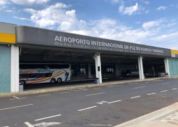 Aeroporto de Foz passa a ter voos regulares e diários para o Rio de Janeiro