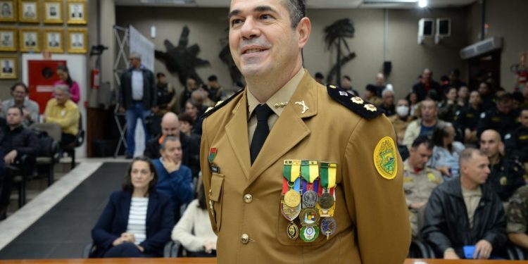 Câmara concede o título de Cidadão Honorário ao Tenente-coronel Adelar Davies