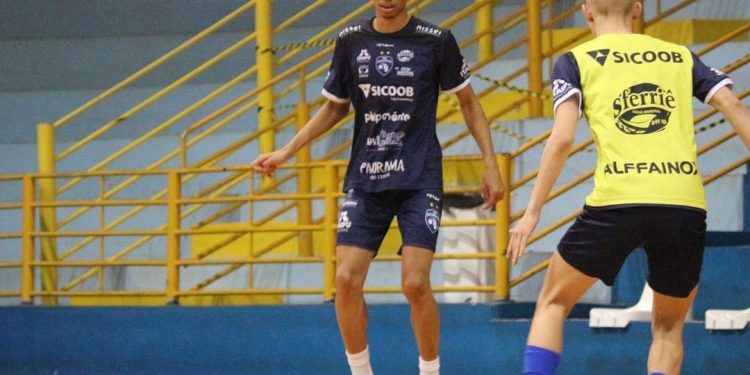 Sub-20 do Foz Cataratas joga duas vezes no final de semana pelo Paranaense