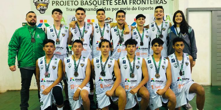 Basquete de Foz fica com o bronze no Sul-Brasileiro Sub-17 masculino