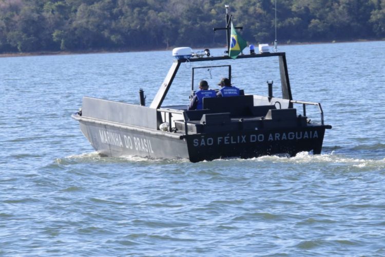 Marinha em Foz recebe lancha super moderna para inspeção no Rio Paraná