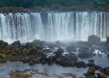 Indicadores mostram volta do turista estrangeiro em Foz do Iguaçu