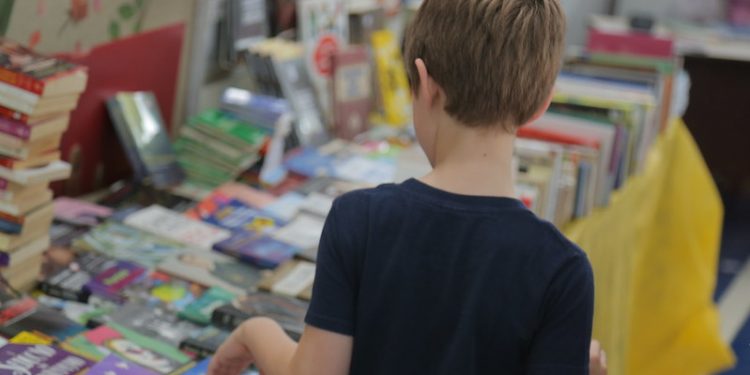 Prefeitura abre licitação para compra de livros de literatura infantil e infanto-juvenil