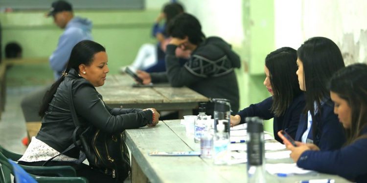 Agência do Trabalhador participa de feirão de emprego do SindHotéis