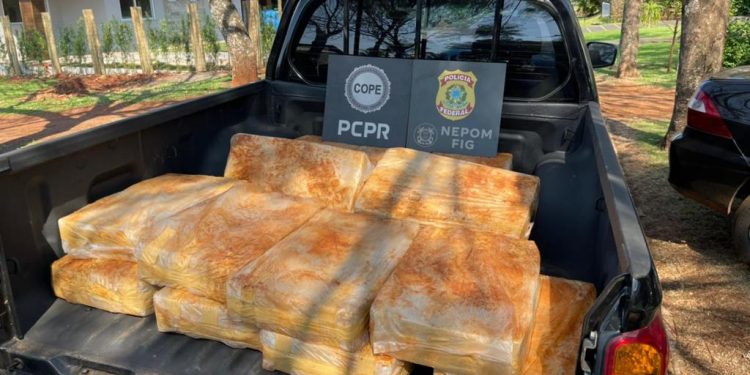 Embarcação transportando maconha é apreendida pela PF e COPE