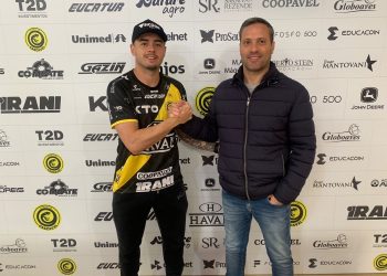 FC Cascavel acerta renovação com o atacante Lucas Batatinha