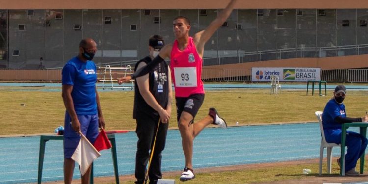 Atletismo iguaçuense conquista medalhas na fase final dos Jogos Escolares