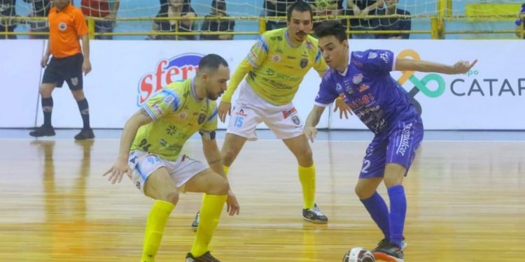 Foz Cataratas vence o Marechal e mantém terceira colocação na Série Ouro do Paranaense