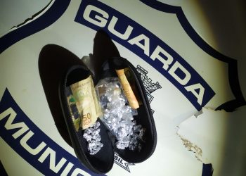 Homens são encaminhados para delegacia por tráfico de drogas