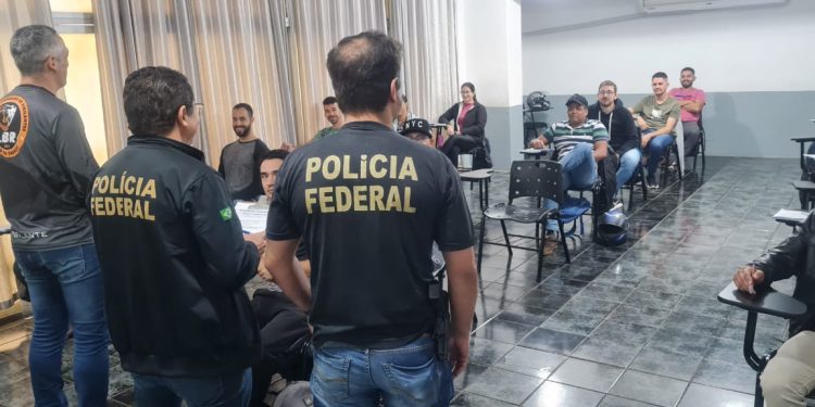 Operação Formação Legal é deflagrada pela Polícia Federal