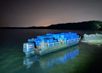 Caixas de cigarros contrabandeadas são apreendidas no Lago de Itaipu