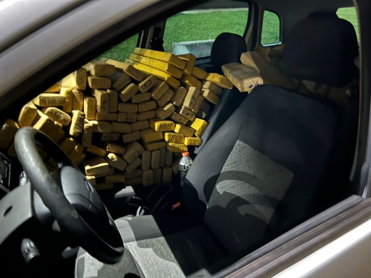 Meia tonelada de maconha é apreendida em Foz do Iguaçu