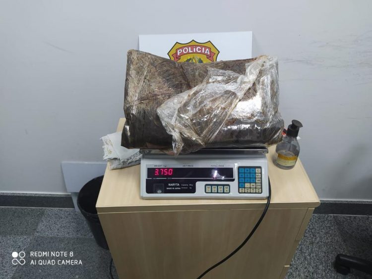 PF prende paraguaio com 3,750 kg de cocaína, no Aeroporto de Foz do Iguaçu