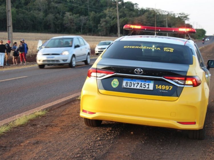 Veículos se envolvem em acidente na PR 488