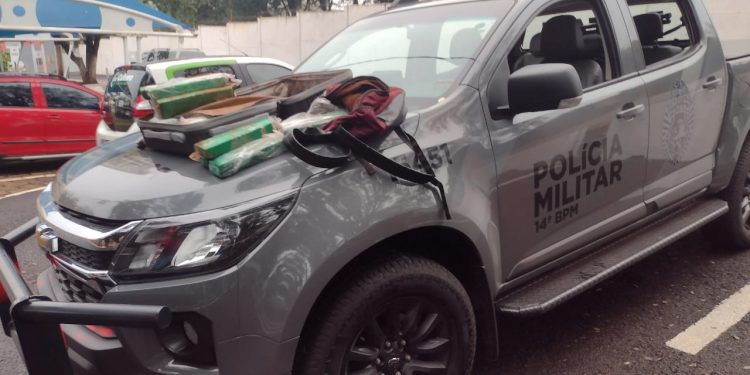 Rapaz de 18 anos é preso com tabletes de maconha na rodoviária de Foz