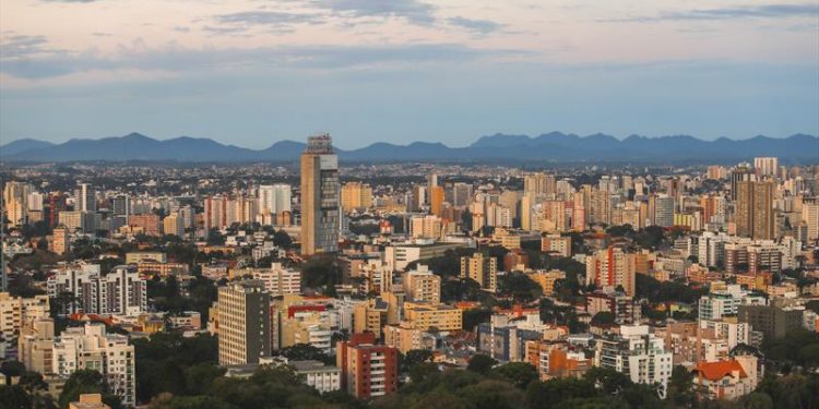 Sinal 5G entra em operação em Curitiba