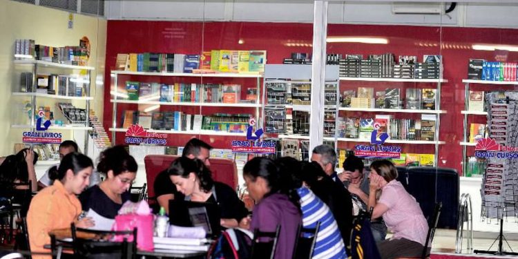 Câmara aprova projeto que cria norma geral para concursos públicos