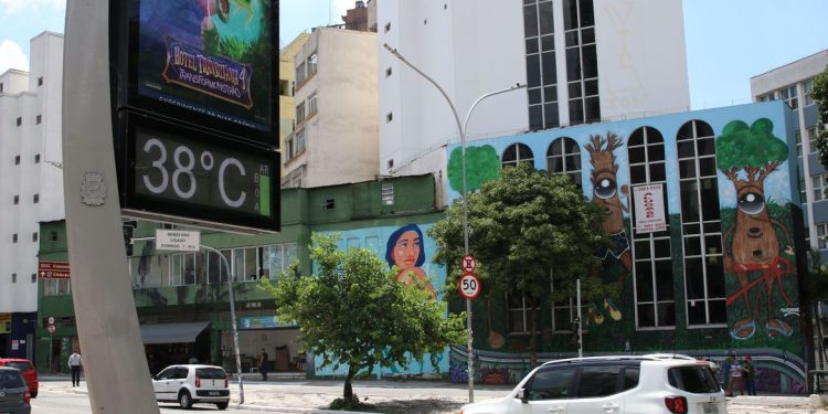 Julho registra temperatura média mais alta da história