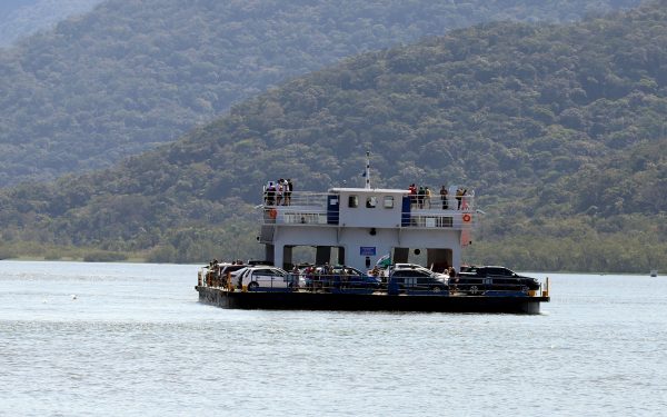 Ferry boat de Guaratuba fica parcialmente interditado para obras