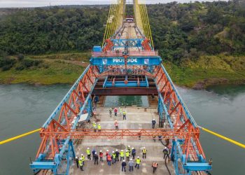 Receita Federal monta cronograma para passagem de caminhões na Ponte da Integração