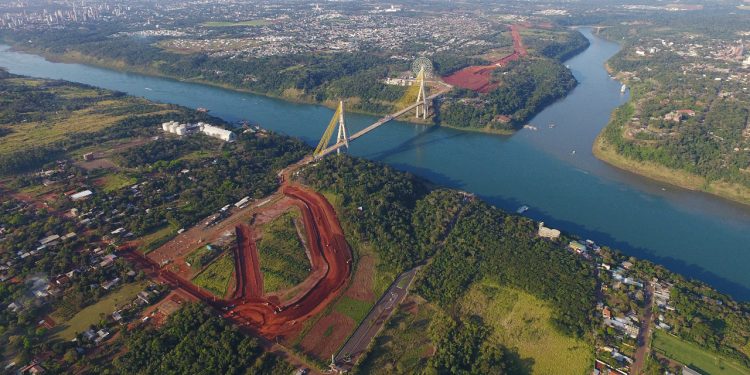 Obras complementares da Ponte da Integração ganham forma nos dois lados da fronteira