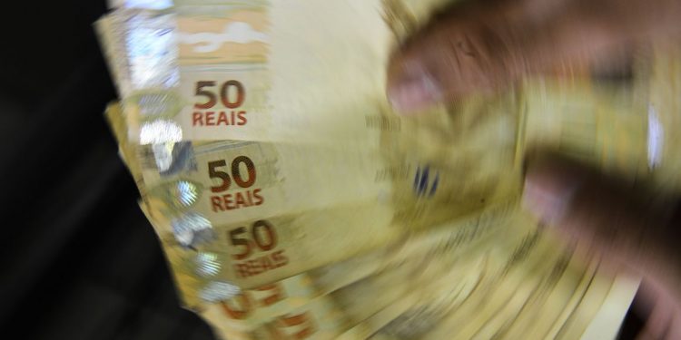 Última parcela de agosto do Auxílio Brasil é paga hoje
