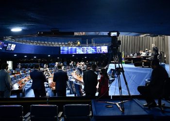 Senado abre concurso com salários de até R$ 33,4 mil