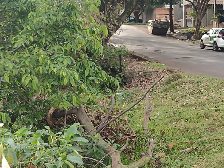 Moradores do Jardim Soledade temem que duto fluvial possa ceder