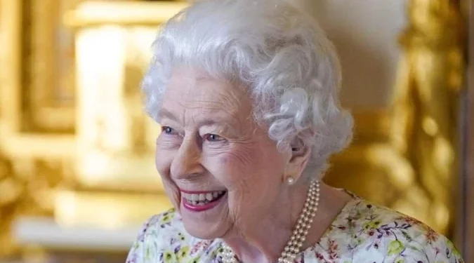Aos 96 anos, morre Rainha Elizabeth II