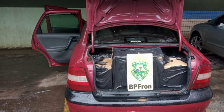 Carro com cigarros contrabandeados é encontrado em hotel