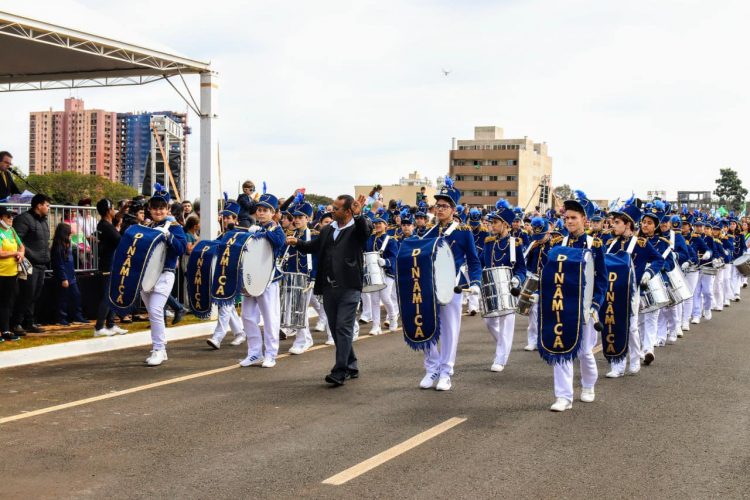 Imagens do desfile pelos 200 anos de Independência do Brasil