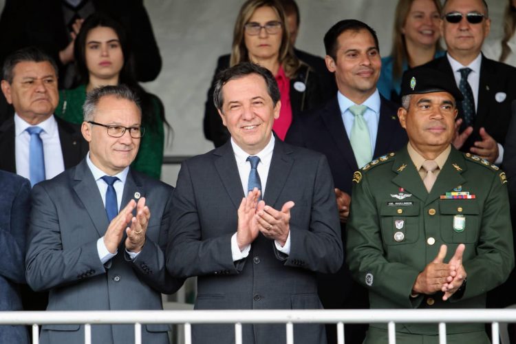 Imagens do desfile pelos 200 anos de Independência do Brasil