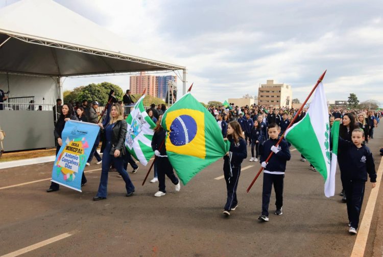Imagens do desfile pelos 200 anos de Independência do Brasil
