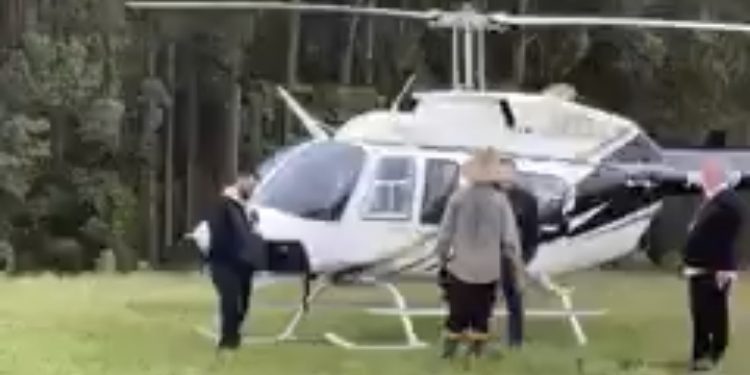 Helicóptero com Álvaro Dias precisa fazer pouso de emergência