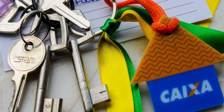 Depósitos futuros no FGTS poderão ser usados para comprar casa popular