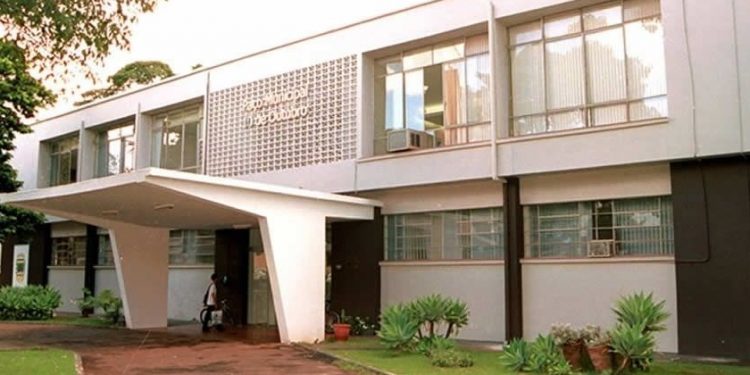 Prefeitura de Campo Mourão abre processo seletivo e concurso público